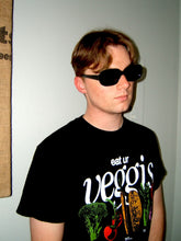 Load image into Gallery viewer, eat ur veggis tee (Black)